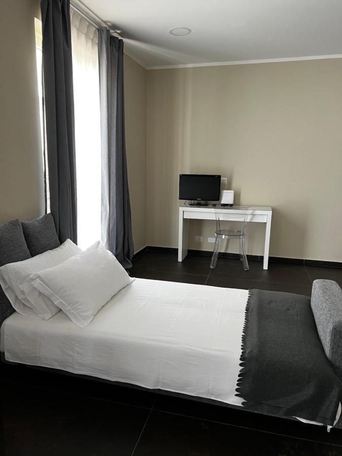 Lo Svevo Apartment คาตาเนีย ภายนอก รูปภาพ