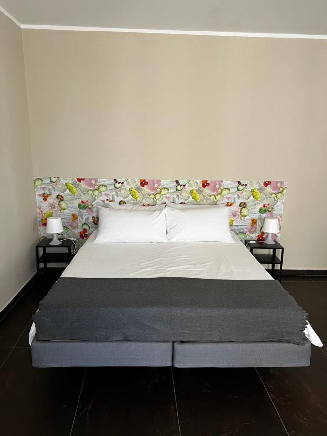 Lo Svevo Apartment คาตาเนีย ภายนอก รูปภาพ